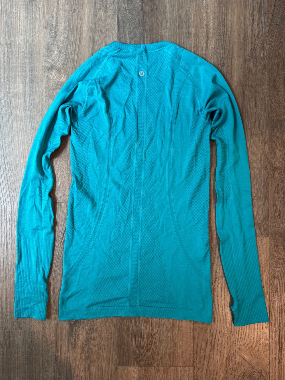 Lululemon Swiftly Tech Long Sleeve Crew - Picture 9 of 9